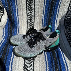 Nike air vapor max size 10 men 11.5 women